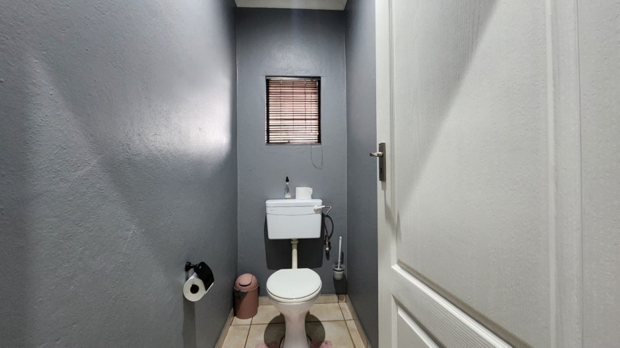 4 Bedroom Property for Sale in Melodie North West